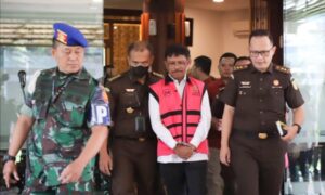 f8f7ca3fb4f63f37b84971087d125d9b6a14b37eb6b7b1ed9c12054d14300eec.0