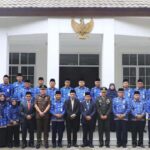 DALAM RANGKA PERINGATI HARI PAHLAWAN, KETUA DPRD KOTA TANGERANG TABUR BUNGA DI TMP DAN INI PESANNYA