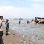Libur Lebaran 2025, Kapolres Metro Tangerang Kota Pantau Wisata Pantai Yang Ramai Dikunjungi Pengunjung,'Ini Pesannya'