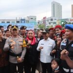 Di Malam Tahun Baru 2026, Polisi Perketat Penjagaan Pemeriksaan Kembang Api Dan Petasan Di Keramaian Kota Tangerang Di Malam Tahun Baru 2026, Polisi Perketat Penjagaan Pemeriksaan Kembang Api Dan Petasan Di Keramaian Kota Tangerang