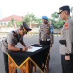 Polres Metropolitan Tangerang Kota Gelar Upacara Pengambilan Sumpah Jabatan Dan Penandatanganan Pakta Integritas Wakapolres AKBP Fiki Novian Ardiansyah,SH,S.I.K,MKP, M.Si,CFE